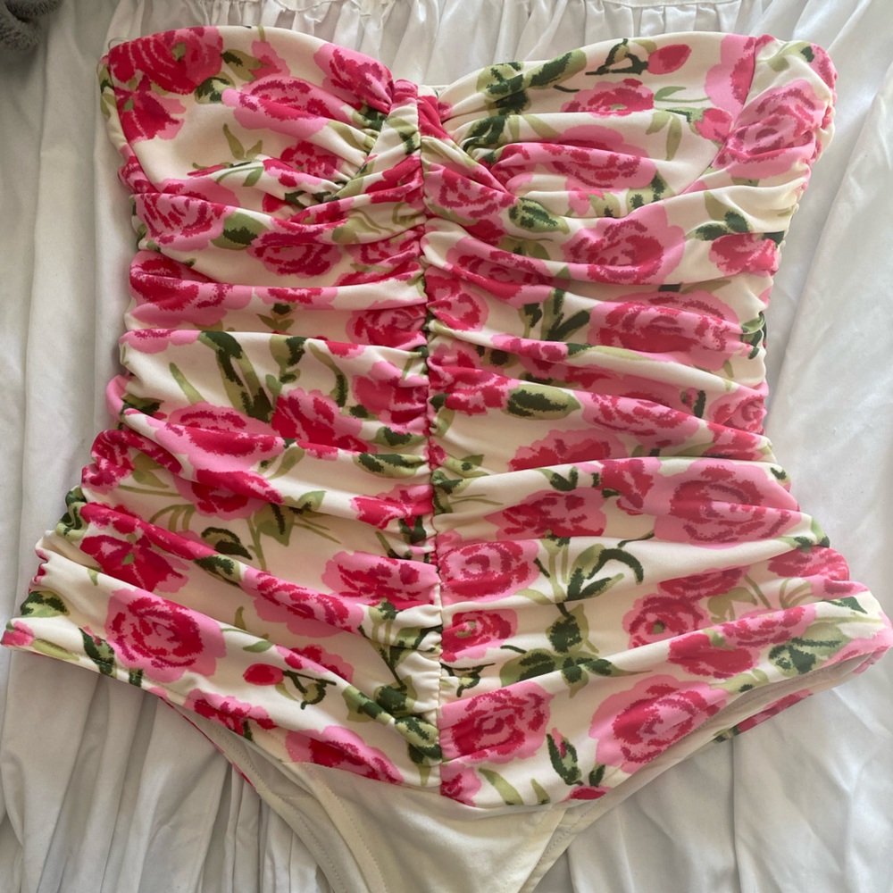 Zara Floral Bodysuit. NWT